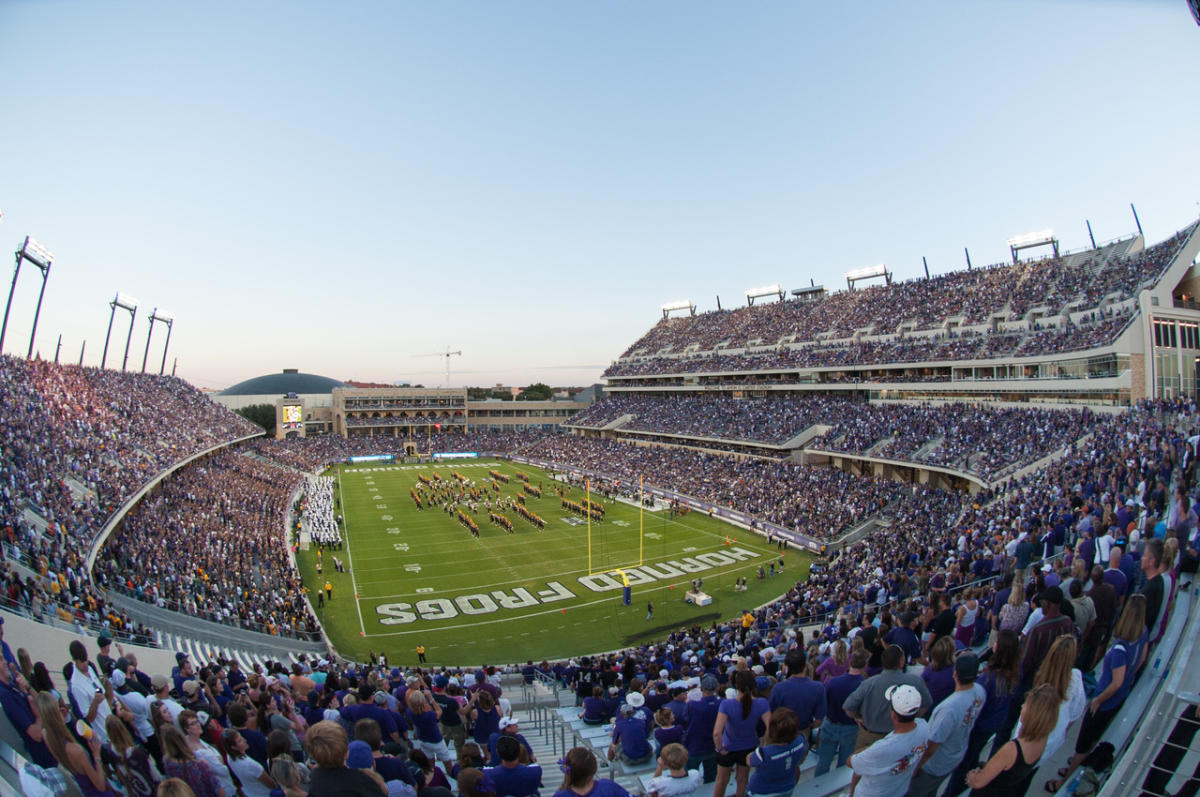 amon carter stadium